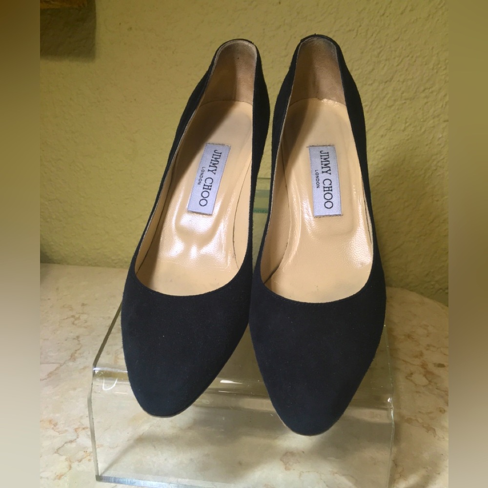 Jimmy Choo blk suede pump sz 37  6.5